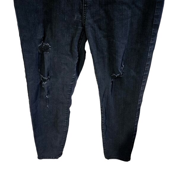 Celebrity Pink Size 13/31 Stretch Skinny Jean Black Distressed Thrashed Emo Punk - Picture 3 of 6